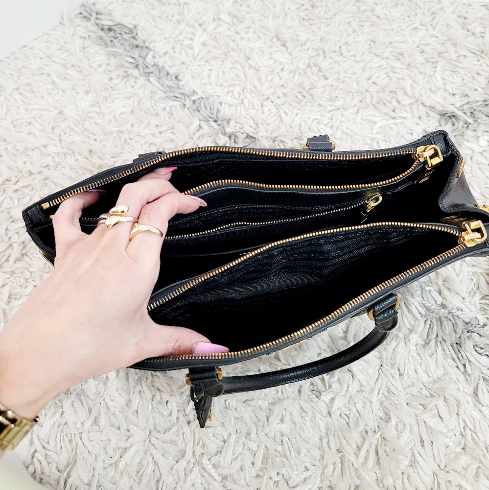 Prada Galleria medium saffiano leather bag - Picture 6 of 15